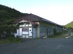 愛知県　木造校舎　月小学校・正面玄関