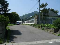 平館小学校・入口、青森県の廃校