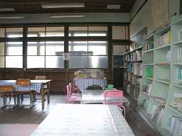伊良原小学校・図書室、木造校舎・廃校、福岡県
