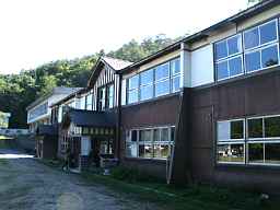 新郷中学校(西会津芸術村)、福島県の木造校舎・廃校