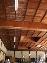 八幡小学校・坂本分校(里山のアトリエ)・天井、福島県の木造校舎廃校