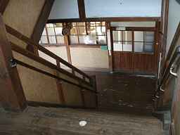 岩月中学校・階段3、福島県の木造校舎・廃校