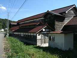 岩月中学校・裏側2、福島県の木造校舎・廃校