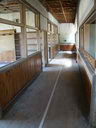 双潟小学校・二階廊下、福島県の木造校舎・廃校