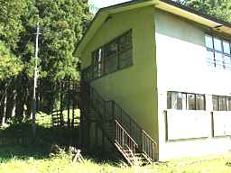 久保田小学校・外付け階段、福島県の廃校