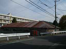 半原小学校・後、木造校舎・廃校、神奈川県