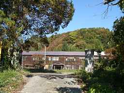 長野県　廃校　木造校舎　信級小学校
