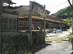 智里西小学校・新校舎、木造校舎・廃校、長野県