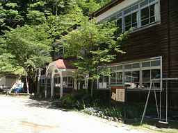 木沢小学校、木造校舎・廃校、長野県