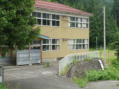 山之坊小学校、新潟県の木造校舎・廃校