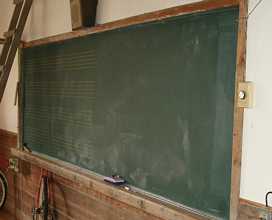 板井小学校・音楽室黒板、木造校舎・廃校、新潟県