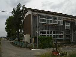 加茂西小学校、新潟県の木造校舎