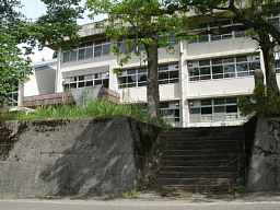 馬場小学校、新潟県の木造校舎・廃校
