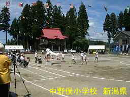 新潟県の廃校・木造校舎「中野俣小学校」