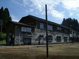 塩川西小学校、新潟県の木造校舎・廃校