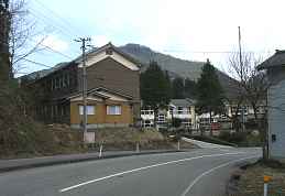 高根小学校、木造校舎・廃校、新潟県