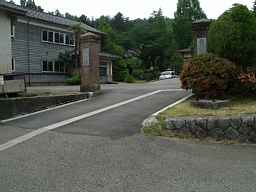 麓小学校、新潟県の廃校・木造校舎