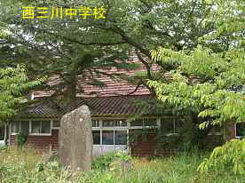 西三川中学校、佐渡の木造校舎