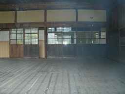 犬居小学校領家分校・教室内、木造校舎・廃校、静岡県
