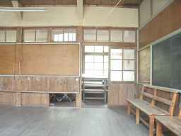 勝坂小学校・教室、木造校舎・廃校、静岡県