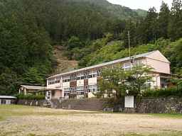 静岡県　木造校舎　西浦小学校