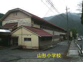 山形小学校、鳥取県の木造校舎