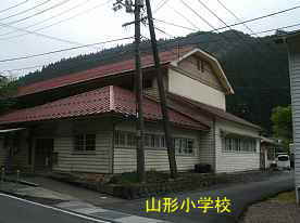 山形小学校、鳥取県の木造校舎
