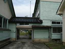 樫尾小学校・渡り廊下、木造校舎・廃校、富山県