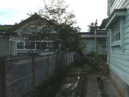 樫尾小学校、木造校舎・廃校、富山県