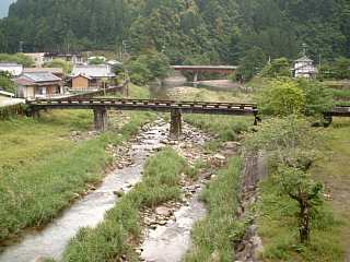 和歌山県・小口中学校付近の川