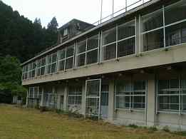 長谷小学校・新校舎、木造校舎・廃校、和歌山
