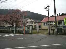 清川小学校、山形県の木像校舎・廃校
