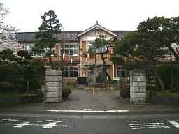 中平田小学校、山形県の木像校舎・廃校