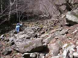 石だらけの登山道・英彦山、九州西国３３観音霊場記