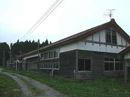 大利小学校、青森県の木造校舎・下北半島