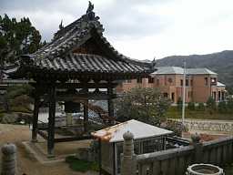 ３２番「愛染寺」境内、小豆島歩き遍路