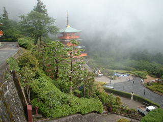 青岸渡寺　三重の塔、熊野古道・中辺路を歩く