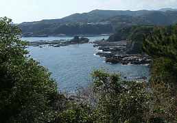 里野の浜を望む、熊野古道「大辺路」を歩いた紀行文